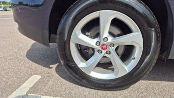 Jaguar F-PACE 2.0 D180 Prestige Auto AWD Euro 6 (s/s) 5dr