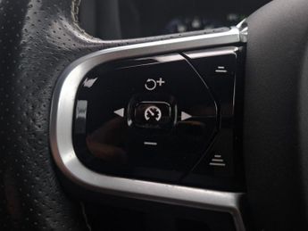 Volvo XC60 2.0 D4 R-Design Auto AWD Euro 6 (s/s) 5dr