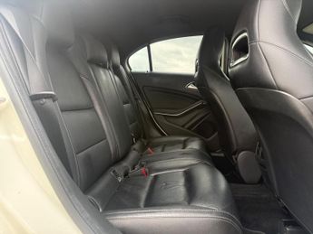 Mercedes-Benz A Class 2.1 A220d AMG Line (Executive) 7G-DCT Euro 6 (s/s) 5dr
