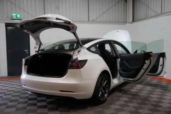 Tesla Model 3 Standard Range Plus Auto RWD 4dr