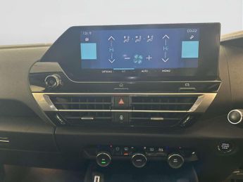 Citroen e-C4 50kWh Shine Hatchback 5dr Electric Auto (136 ps)