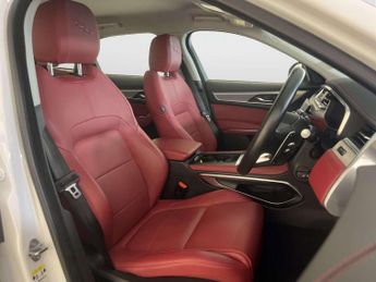 Jaguar F-PACE 2.0 P400e 17.1kWh R-Dynamic S SUV 5dr Petrol Plug-in Hybrid Auto
