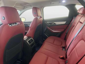 Jaguar F-PACE 2.0 P400e 17.1kWh R-Dynamic S SUV 5dr Petrol Plug-in Hybrid Auto