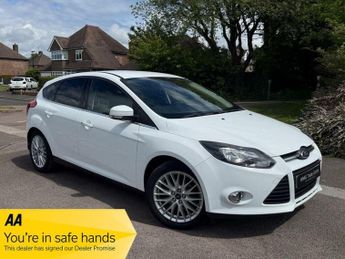 Ford Focus 1.0T EcoBoost Zetec Euro 5 (s/s) 5dr