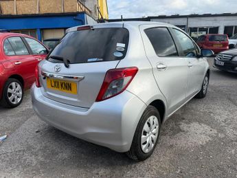 Toyota Yaris 1.0 VVT-i Icon 5dr Petrol Auto Euro 5