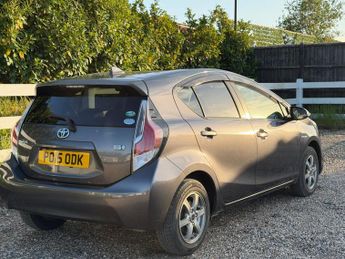 Toyota Aqua 1.5 PETROL HYBRID AUTOMATIC