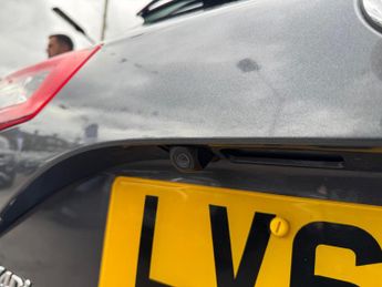 Toyota Yaris 1.5 VVT-h Icon Tech E-CVT Euro 6 (s/s) 5dr