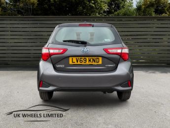 Toyota Yaris 1.5 VVT-h Icon Tech E-CVT Euro 6 (s/s) 5dr