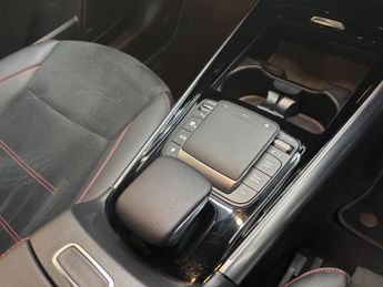 Mercedes-Benz EQA EQA 250 66.5kWh AMG Line Auto 5dr