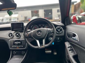 Mercedes-Benz GLA 2.1 GLA220 CDI AMG Line 7G-DCT 4MATIC Euro 6 (s/s) 5dr