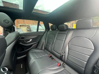 Mercedes-Benz C Class 2.1 C220d AMG Line (Premium) G-Tronic+ Euro 6 (s/s) 5dr