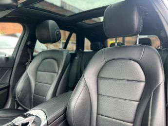 Mercedes-Benz C Class 2.1 C220d AMG Line (Premium) G-Tronic+ Euro 6 (s/s) 5dr