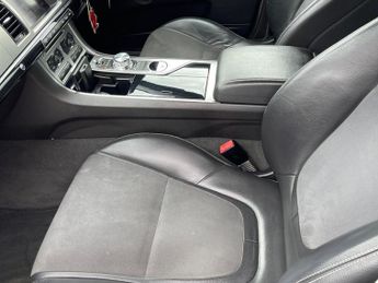 Jaguar XF 2.2d Sport Auto Euro 5 (s/s) 4dr