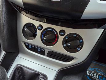 Ford Focus 1.6 Zetec Euro 5 5dr