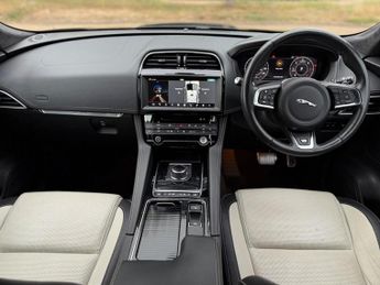 Jaguar F-PACE 2.0 D180 R-Sport Auto AWD Euro 6 (s/s) 5dr