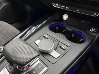 Audi A4 Avant 2.0 TDI 40 Black Edition S Tronic quattro Euro 6 (s/s) 5dr