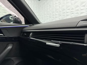 Audi A4 Avant 2.0 TDI 40 Black Edition S Tronic quattro Euro 6 (s/s) 5dr