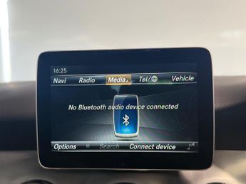 Mercedes-Benz GLA 1.6 GLA200 AMG Line (Premium Plus) 7G-DCT Euro 6 (s/s) 5dr