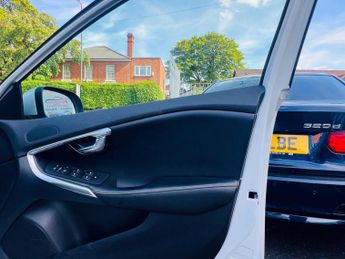 Volvo V40 1.5 T2 R-Design Nav Auto Euro 6 (s/s) 5dr