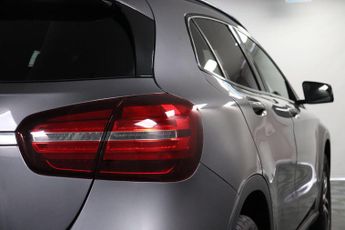 Mercedes-Benz GLA 1.6 GLA180 Urban Edition 7G-DCT Euro 6 (s/s) 5dr