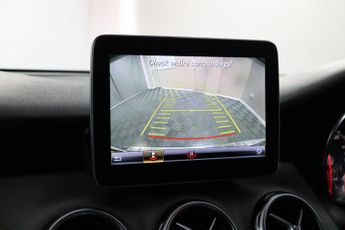 Mercedes-Benz GLA 1.6 GLA180 Urban Edition 7G-DCT Euro 6 (s/s) 5dr