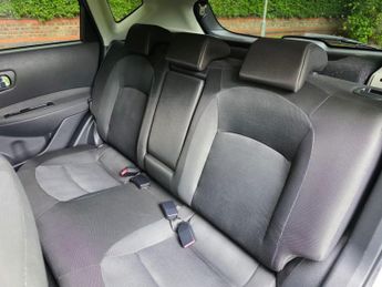 Nissan Qashqai 1.6 n-tec 2WD Euro 5 5dr