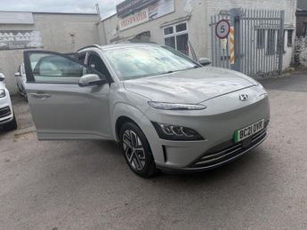 Hyundai KONA 64kWh Premium Auto 5dr (10.5kW Charger)