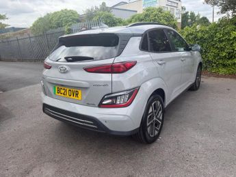Hyundai KONA 64kWh Premium Auto 5dr (10.5kW Charger)