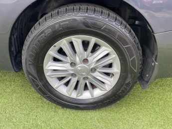 SsangYong Turismo 2.2D EX T-Tronic Euro 6 5dr