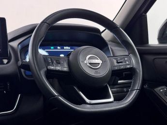Nissan Qashqai 1.3 DIG-T MHEV N-Connecta SUV 5dr Petrol Hybrid XTRON Euro 6 (s/