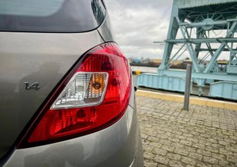 Vauxhall Corsa 1.4 16V SE Auto Euro 5 5dr