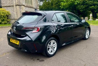 Toyota Corolla 1.8 VVT-h Icon Tech CVT Euro 6 (s/s) 5dr