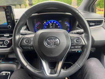 Toyota Corolla 1.8 VVT-h Icon Tech CVT Euro 6 (s/s) 5dr