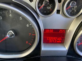 Ford Focus 1.6 Titanium 5dr