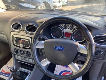 Ford Focus 1.6 Titanium 5dr