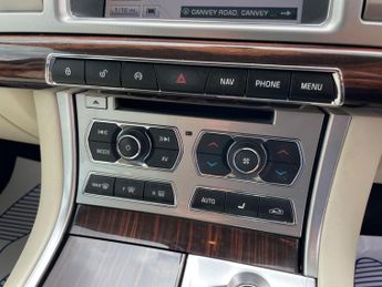 Jaguar XF 2.2d Portfolio Auto Euro 5 (s/s) 4dr