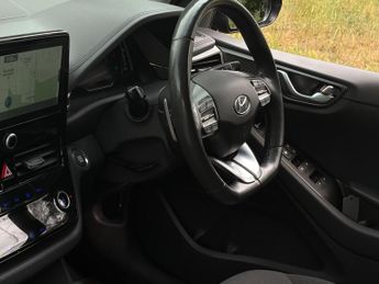Hyundai IONIQ 1.6 h-GDi Premium DCT Euro 6 (s/s) 5dr