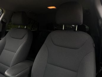 Hyundai IONIQ 1.6 h-GDi Premium DCT Euro 6 (s/s) 5dr
