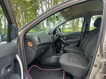 Dacia Sandero 0.9 TCe Laureate Euro 5 5dr