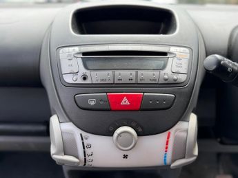 Toyota AYGO 1.0 VVT-i + MultiMode Euro 4 5dr