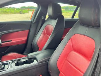 Jaguar XE 2.0d R-Sport Auto Euro 6 (s/s) 4dr