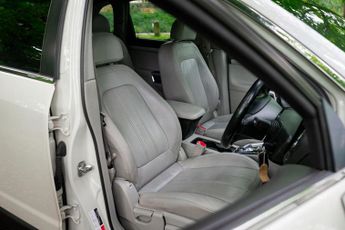 Vauxhall Antara 2.2 CDTi SE Auto 4WD Euro 5 5dr (SNav)