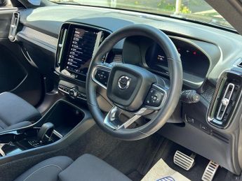 Volvo XC40 Recharge 69kWh Plus Auto 5dr
