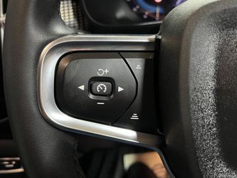 Volvo XC40 Recharge 69kWh Plus Auto 5dr