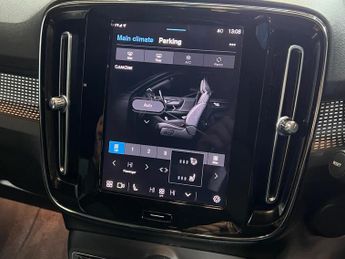 Volvo XC40 Recharge 69kWh Plus Auto 5dr