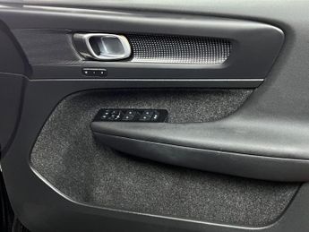 Volvo XC40 Recharge 69kWh Plus Auto 5dr