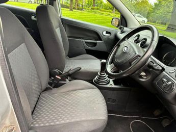 Ford Fiesta 1.4 Zetec 5dr