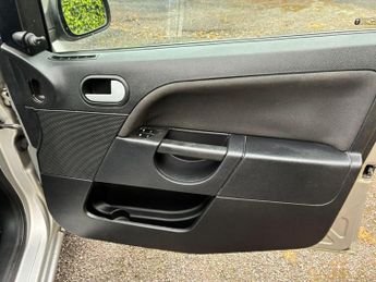 Ford Fiesta 1.4 Zetec 5dr
