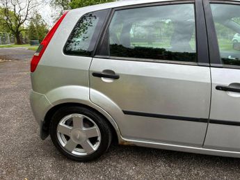 Ford Fiesta 1.4 Zetec 5dr