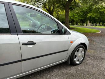Ford Fiesta 1.4 Zetec 5dr
